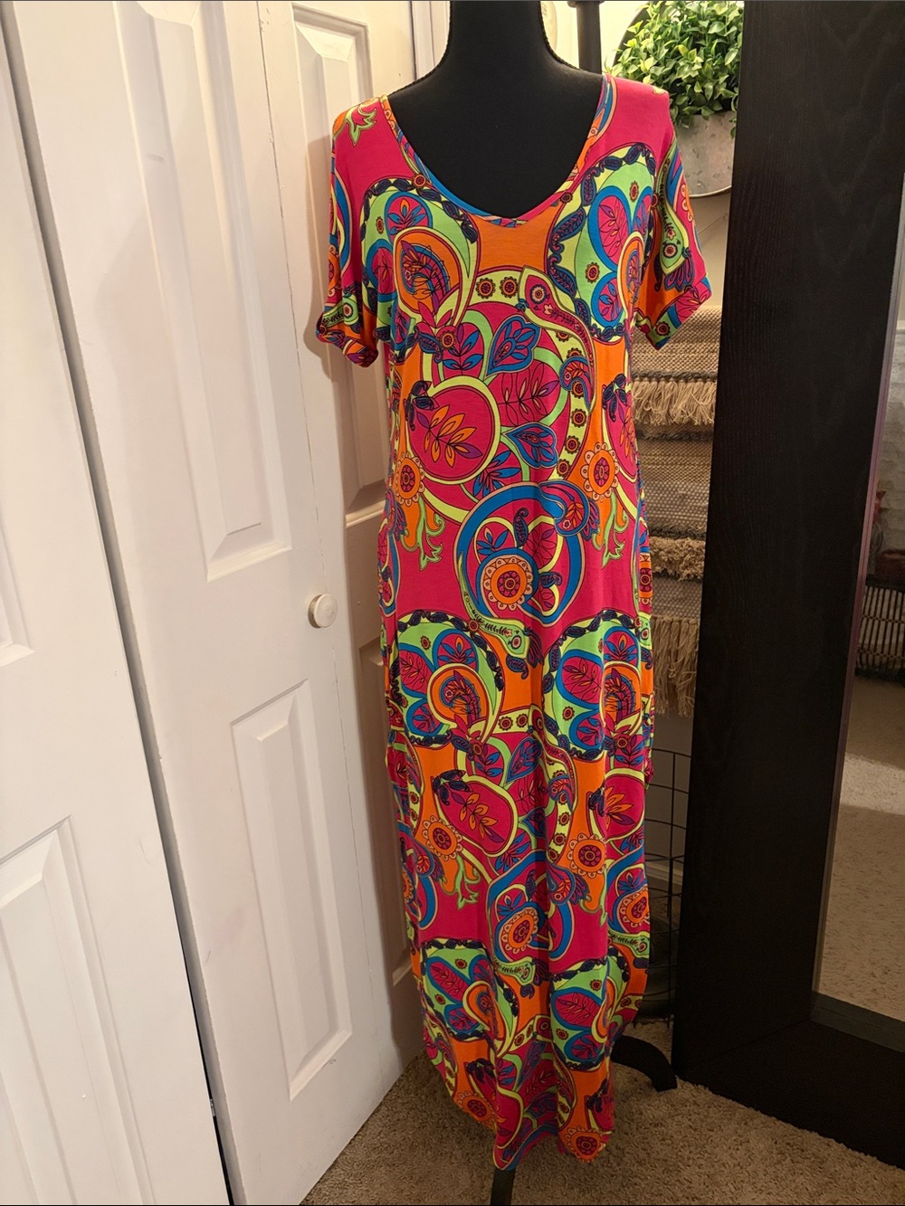 Bright Pink & Orange Retro Paisley Maxi Dress with Scoop Neck